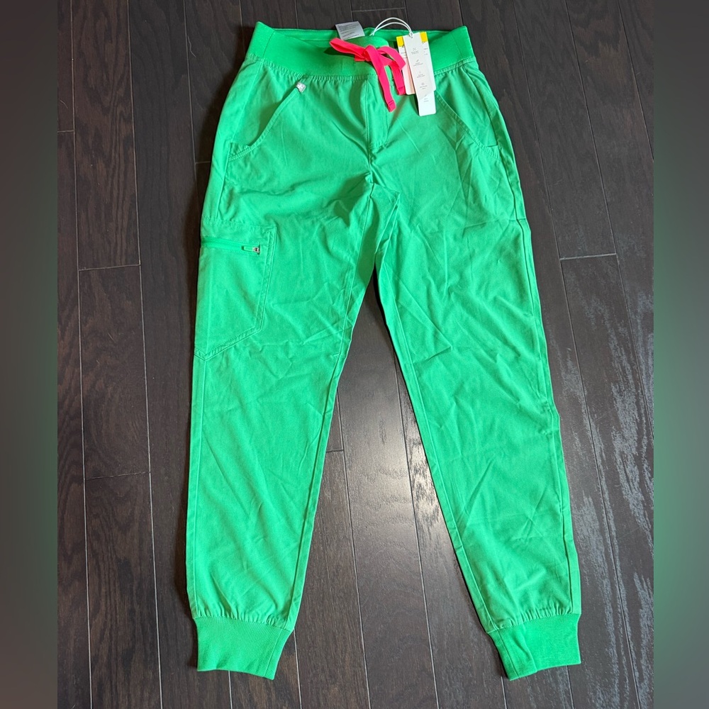 Figs Surgical Green Women’s Zamora scrub pants